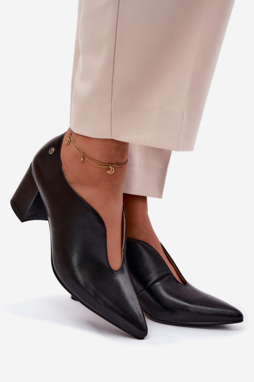 Chaussures en cuir noires pour femmes avec talons Tai turiciejka K7469-01