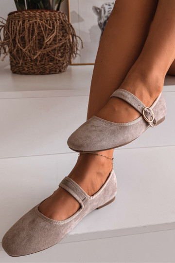 Ballerines avec des brides et des accessoires dorés avec boucles couleur sable Kelisa