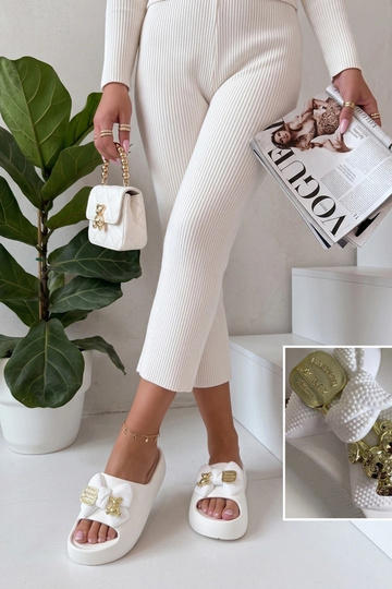 Witte platform slippers met...