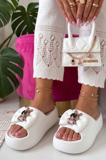 Witte platformslippers met... 2