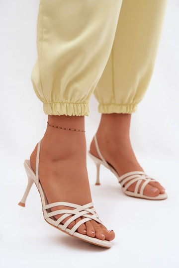 Sandales pour femmes avec des talons fins avec des bandes beige Velivelle
