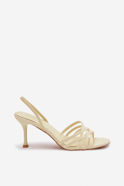 Sandales pour femmes avec des talons fins avec des bandes couleur jaune Velivelle