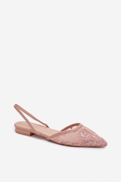 grille des sandales avec de la dentelle avec des talons larges couleur rose Selissey