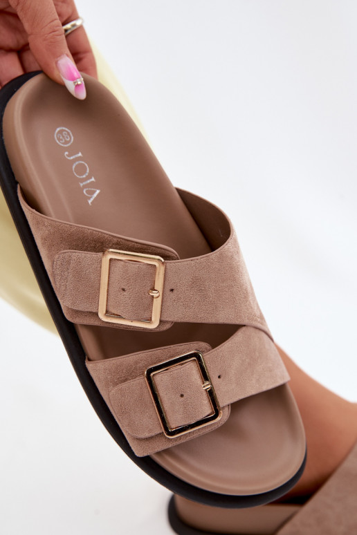 Zandkleurige faux suede slippers met gouden gespen Selissea