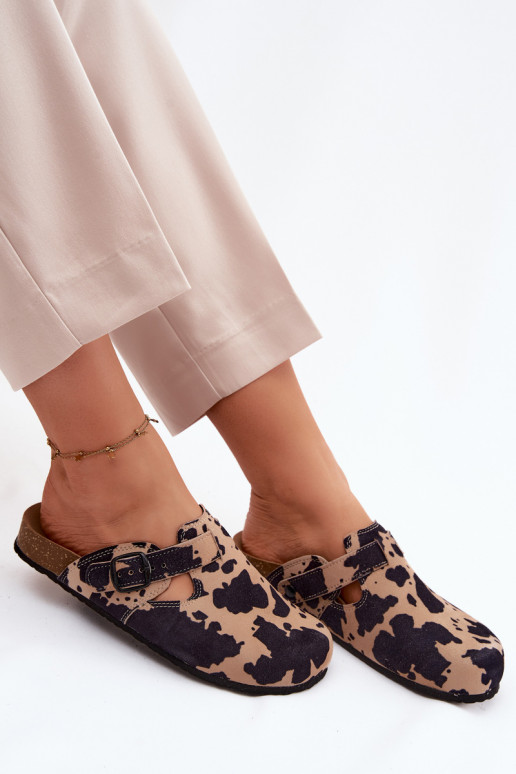 Mules en cuir daim avec boucles Zazoo 1905, couleurs sable et noir