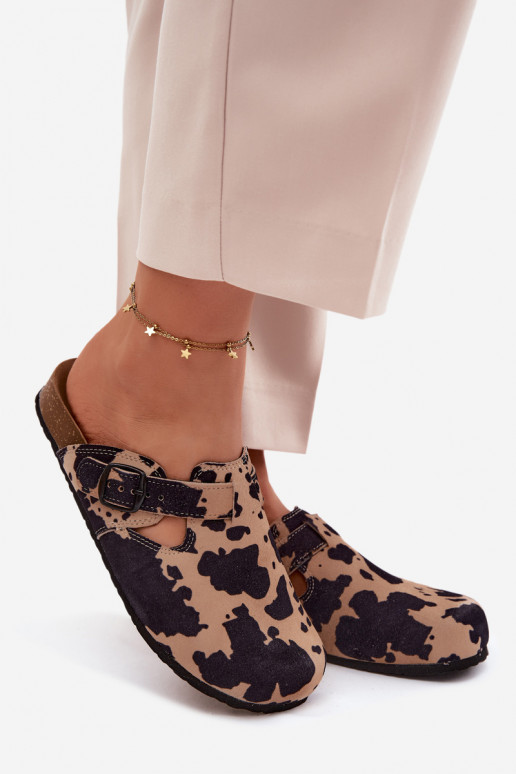 Mules en cuir daim avec boucles Zazoo 1905, couleurs sable et noir