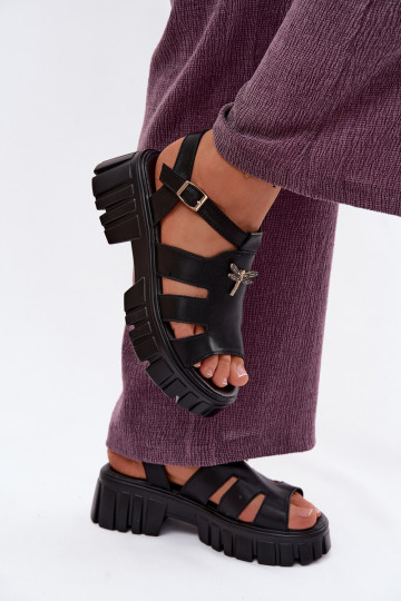 Damensandalen Feminin mit einer PlattformINażką Vinceza 79627 schZuarze Farbe