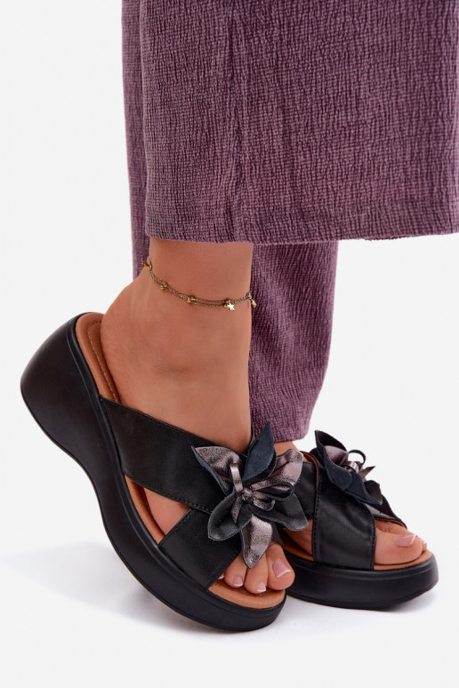 Chaussons en cuir à plateforme avec fleurs décoratives Vinceza 41511, couleur noire