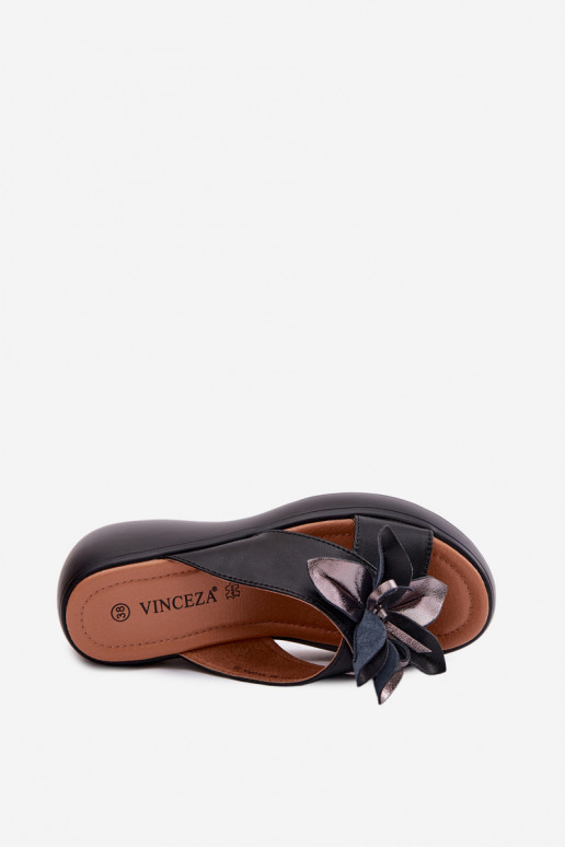 Pantoufles en cuir avec une plateforme Avec des décorations Une fleur Vinceza 41511 couleur noire