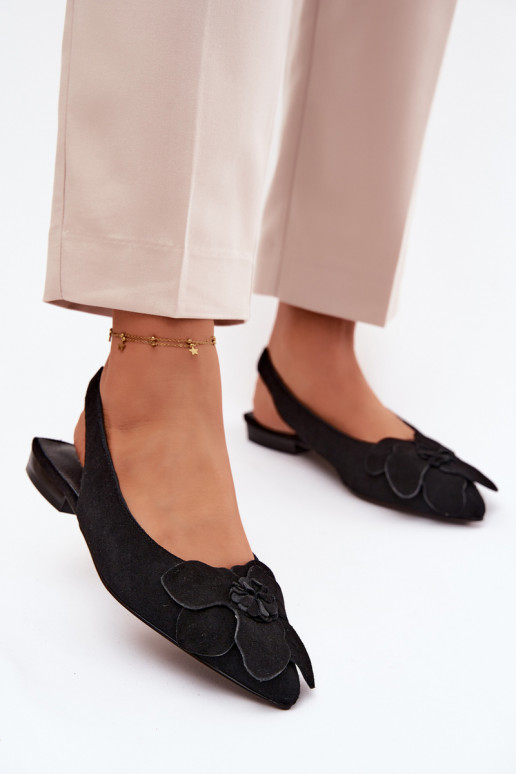 des sandales Peau en daim avec des talons larges Avec des décorations Une fleur Vinceza 66951 couleur noire