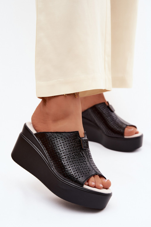 Pantoufles pour femmesActivéturalnej Skóry avec une plateforme Vinceza 95392 couleur noire