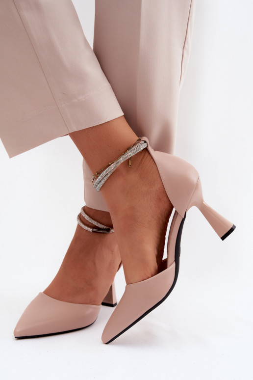 Beige Schuhe mit kleinem Absatz und glänzenden Riemen Vinceza 62283