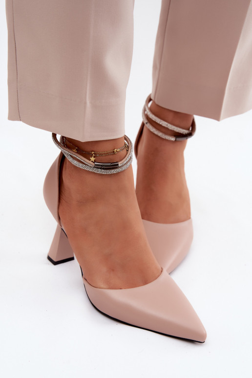 Beige schoenen met kleine hak en glanzende bandjes Vinceza 62283