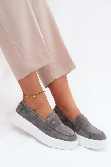 Peau en daim chaussures Féminin avec une plateforme Un modèle convaincant Vinceza 93218 couleur grise