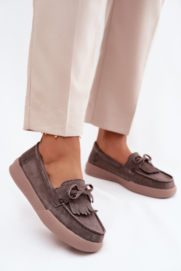 Dames mocassins van faux suede met strikken en franjes Vinceza 93223 in bruin