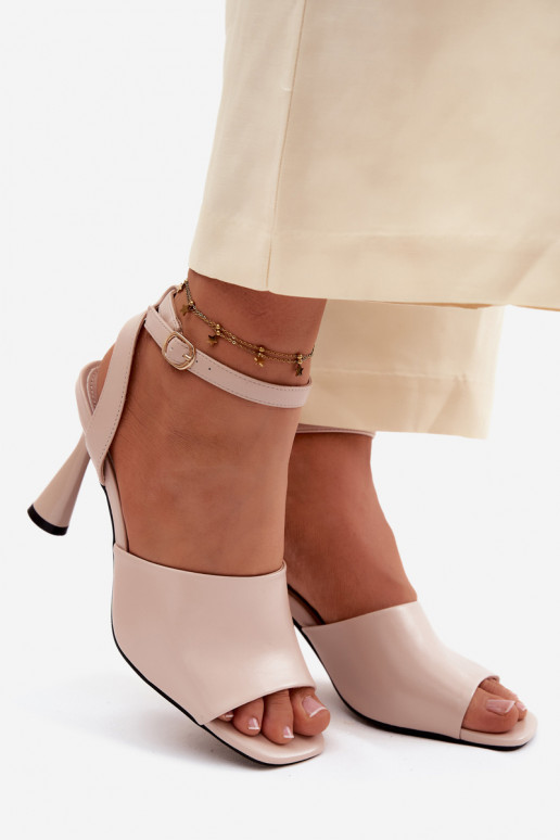 Beige Damen-Sandalen mit kleinen Absätzen Vinceza 62297