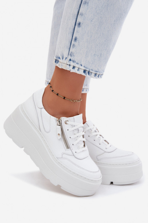 Peau Chaussures modèle baskets Féminin avec une plateforme Zazoo N1084 couleur blanche