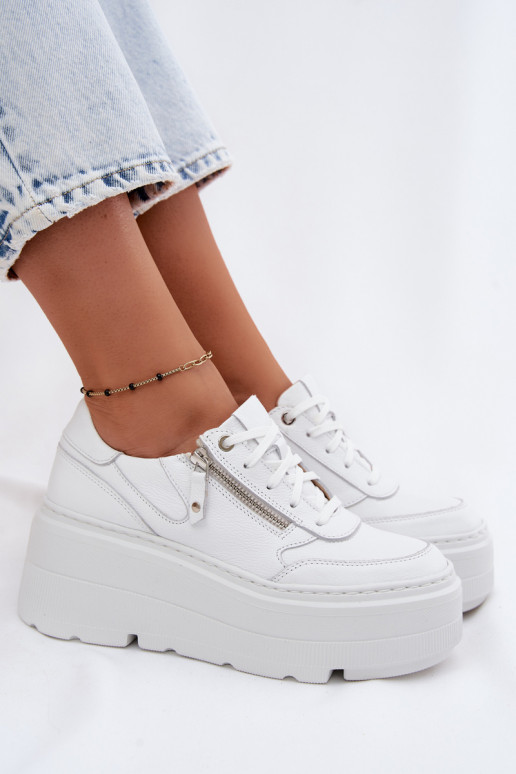 Peau Chaussures modèle baskets Féminin avec une plateforme Zazoo N1084 couleur blanche