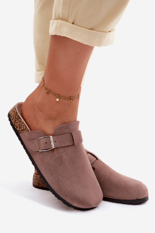 Zandkleurige slippers met gespen Lacey