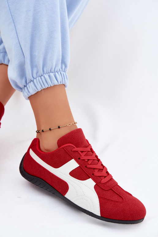 Chaussures modèle baskets Féminin couleur rouge Il fautple