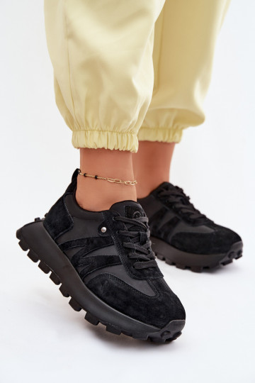 Peau en daim Chaussures modèle baskets Féminin avec une plateforme Vinceza 41520 couleur noire