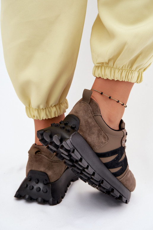 Haut aus INildleder Sneakers Stilvollllschuhe Feminin mit einer Plattform Vinceza 41520 Khaki-Farbe-Farbe