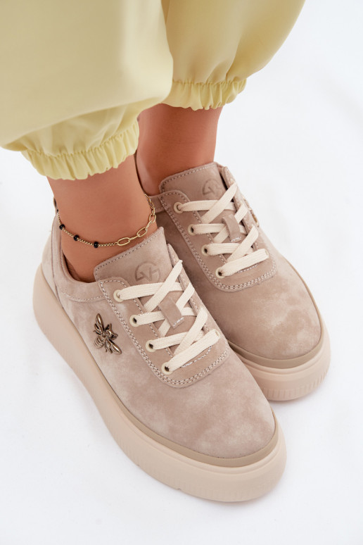 Peau en daim chaussures Féminin avec une plateforme Vinceza 41523 beige