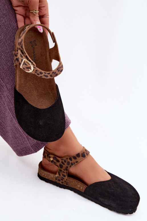 Sandales en cuir suédé pour femmes avec orteils fermés en noir
