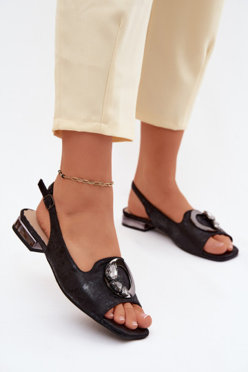 Platte sandalen voor vrouwen met ornamenten in zwart