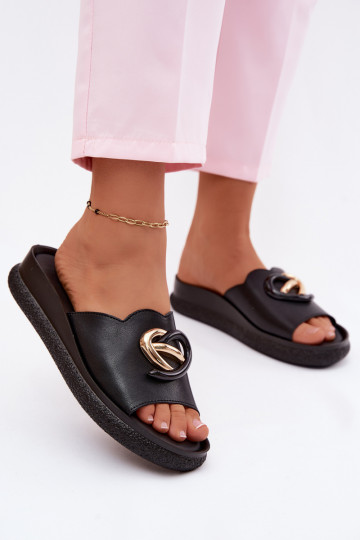 Chaussons en cuir avec détails décoratifs en noir 2