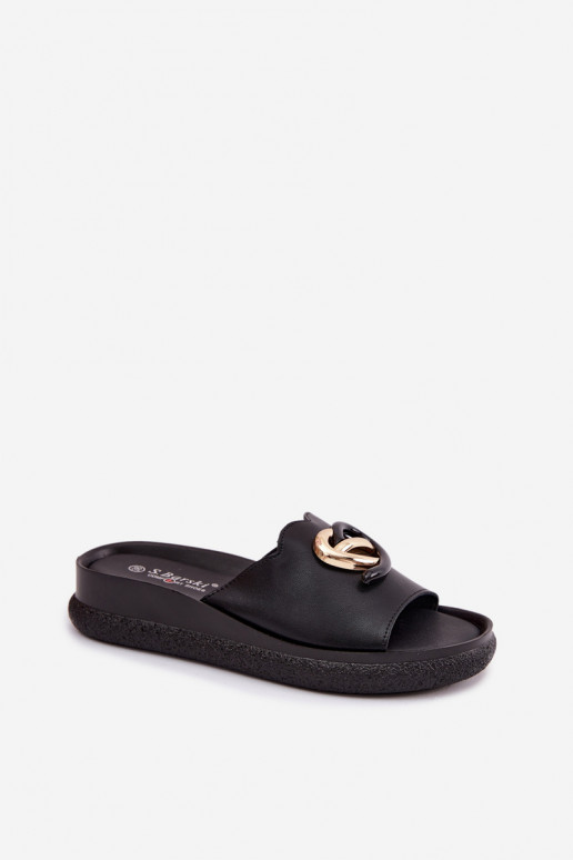 Leren slippers met decoratieve details in zwart