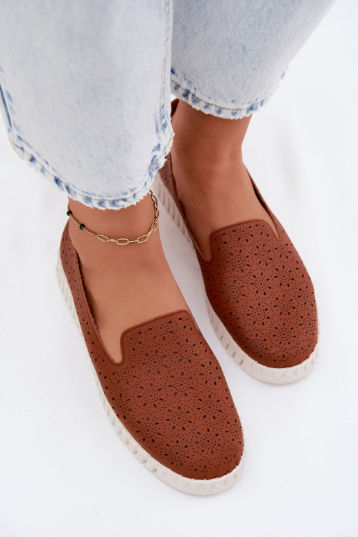 Chaussures à enfiler perforées brunes Salty