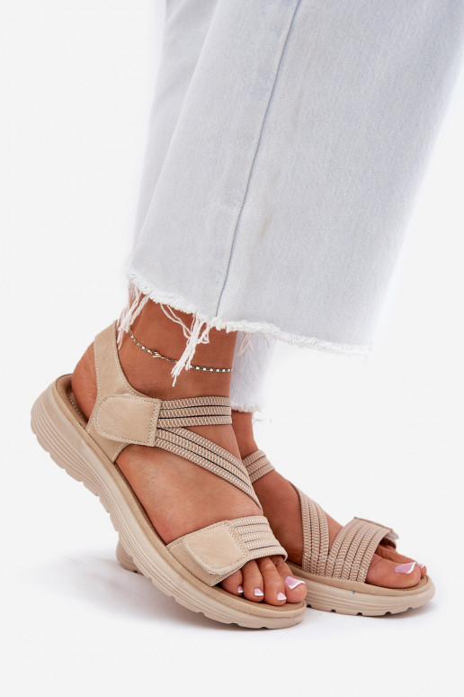Bequeme Damen sandfarbene Sandalen mit Klettverschlüssen Hallriva