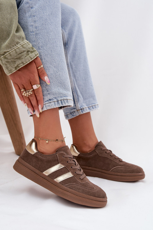 Chaussures modèle baskets Féminin en daim avec une plateforme marron Sylviona