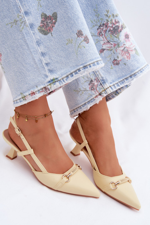 Sandales pour femmes avec des talons Ze Szpiczastymi Noskami couleur jaune Felessa