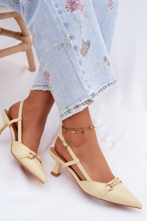 Sandales pour femmes avec des talons Ze Szpiczastymi Noskami couleur jaune Felessa