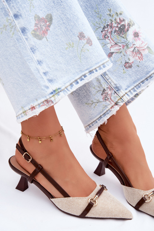 Sandales pour femmes avec des talons Ze Szpiczastymi Noskami brun-beige Felessa