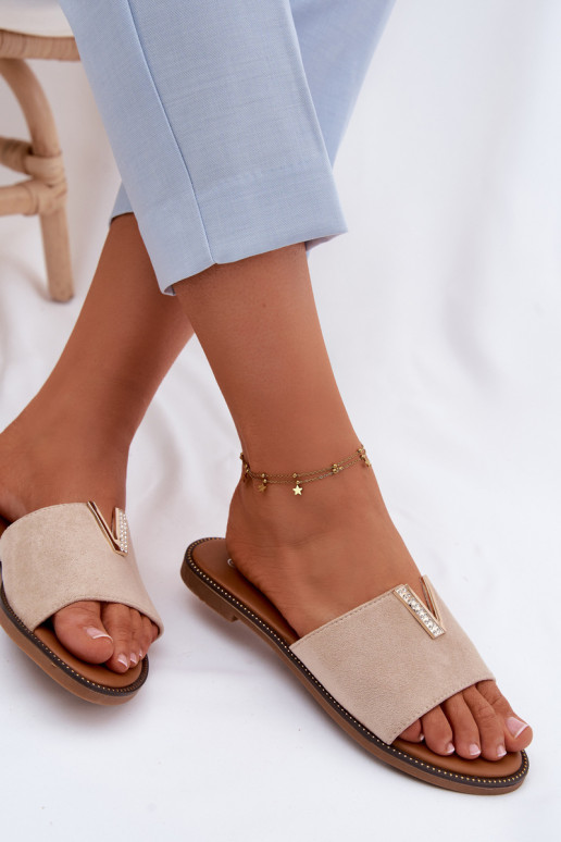 Chaussons pour femmes avec détails décoratifs couleur sable Nelmira