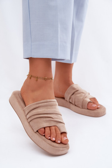 Pantoufles pour femmes Avec des volants beige Gelmira 2