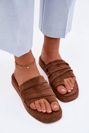 Chaussons pour femmes bruns avec volants Gelmira