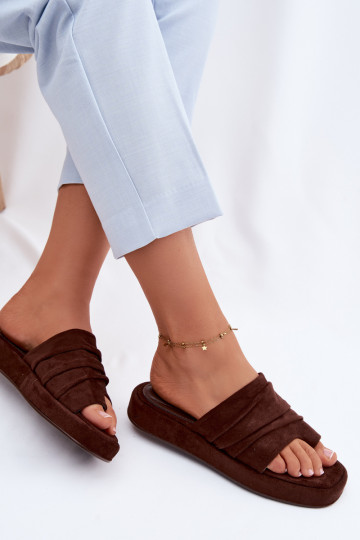 Chaussons pour femmes bruns avec volants Gelmira