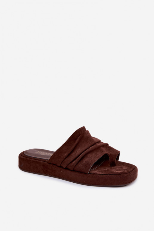 Chaussons pour femmes bruns avec volants Gelmira