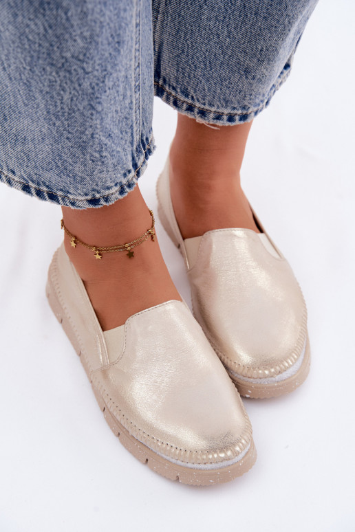Goldene Slipper für Damen aus Leder Przecierany
