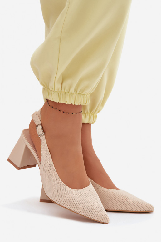  des sandales avec des talons beige Elissea