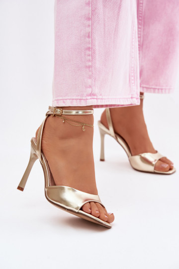 Sandales pour femmes avec des talons finsImitacji Skóry couleur dorée Olissey 2