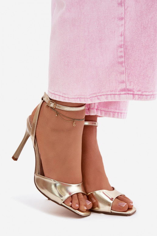 Gouden dames sandalen met dunne hakken van faux leer Olissey