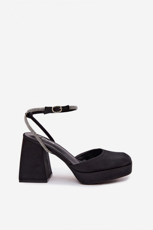 Sandales noires sur des talons épais avec des clous scintillants Seraphina