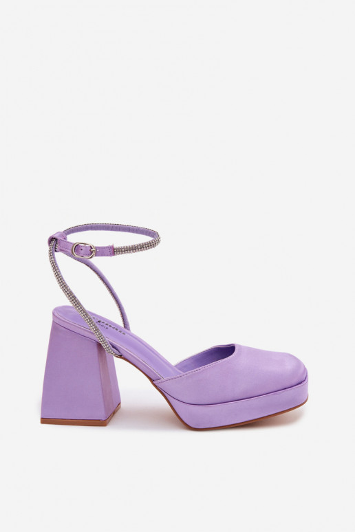 Sandales violettes sur des talons épais avec des clous scintillants Seraphina