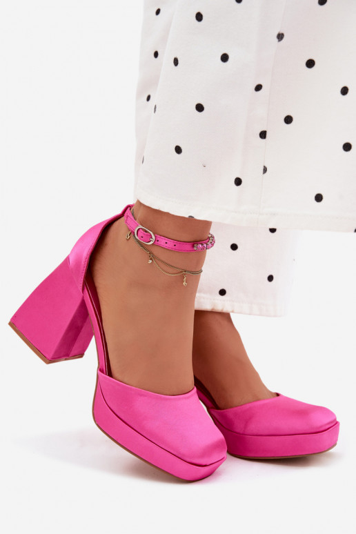 Sandales roses à talons et finition satinée Calistae