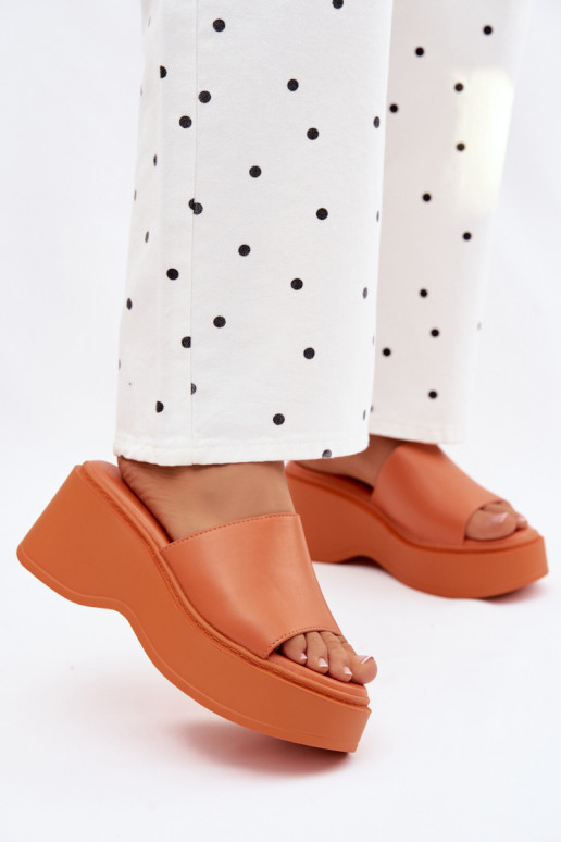 Pantoufles pour femmes avec une plateforme couleur orange Virelia